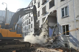 Снос зданий и сооружений: как это происходит на самом деле